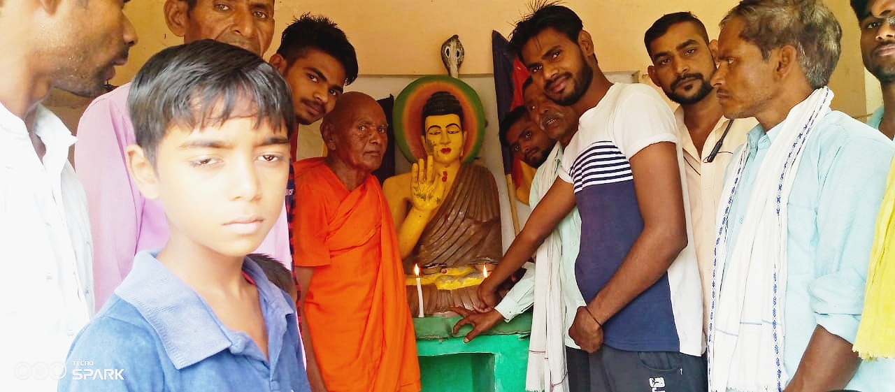 औरैय्या:नगला बरहा में धूमधाम से मना बुद्ध पूर्णिमा का महापर्व