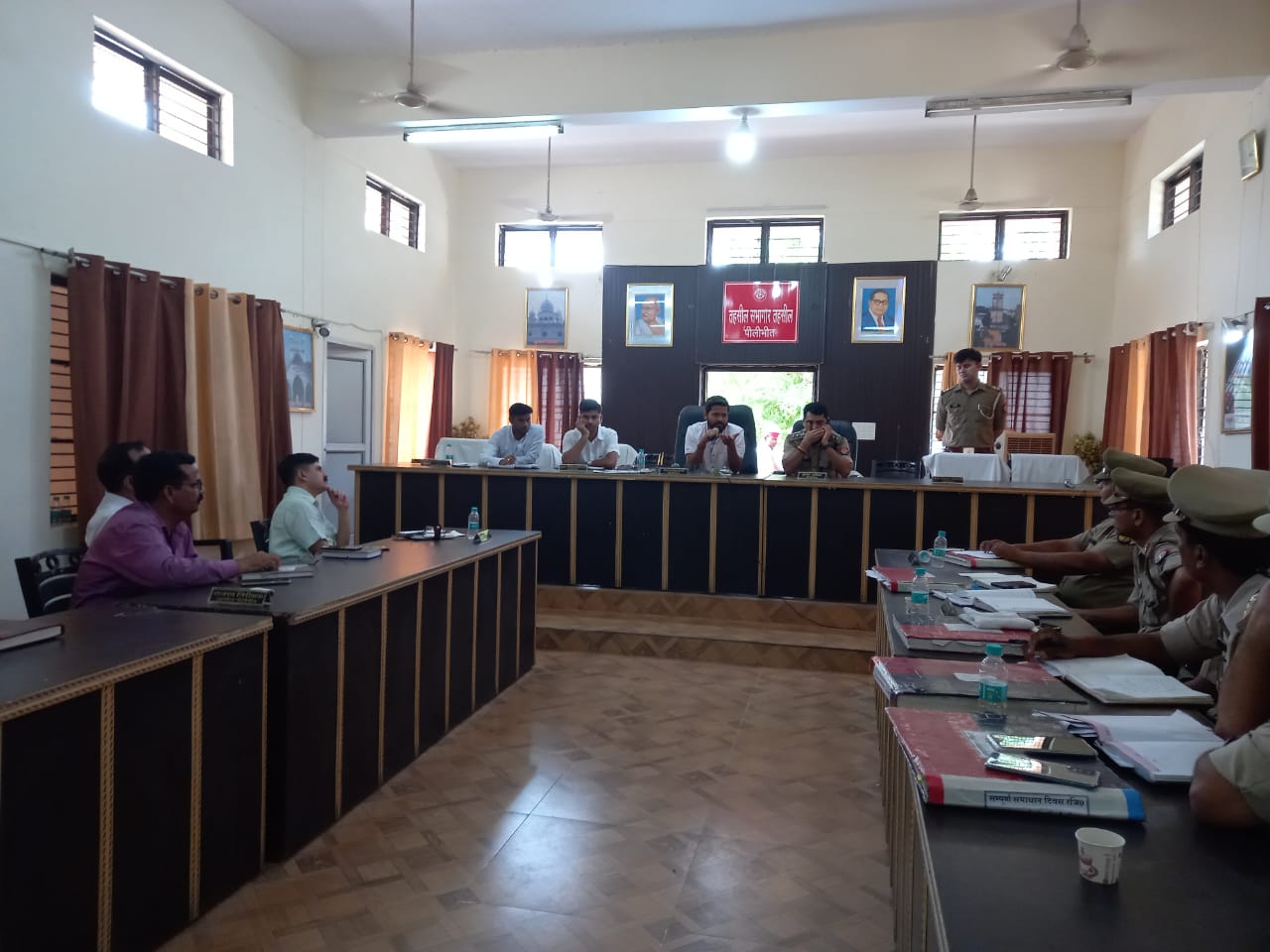 पीलीभीत: सम्पूर्ण समाधान दिवस में 43 शिकायती प्रार्थना पत्र प्राप्त हुये तथा मौक पर 17 का हुआ निस्तारण।