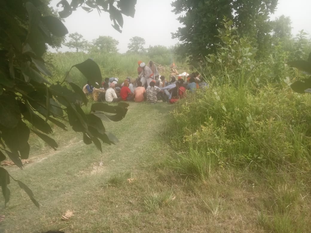 पीलीभीत: इडो नेपाल बाडर पर प्रशासन की लाचार ब्यावस्था के कारण बैल्हा श्मशान घाट का कार्य अधूरा