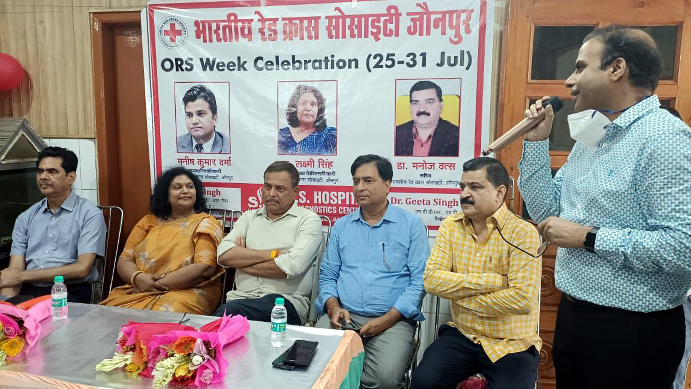 जौनपुर: डॉ लक्ष्मी सिंह ने महिलाओं को ओरआरएस घोल के उपयोग की दी जानकारी