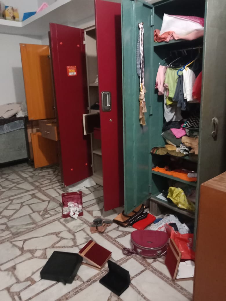 पीलीभीत : ग्रिल उखाड कर घुसे चोरो ने लाखों की कर ली चोरी