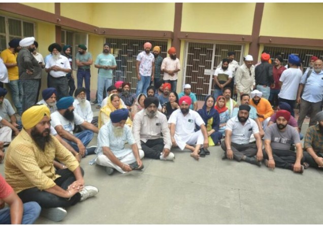 बरेली :बरेली के इस स्कूल ने सिख छात्रों  को पगड़ी बाँधने पर लगानी चाही रोक