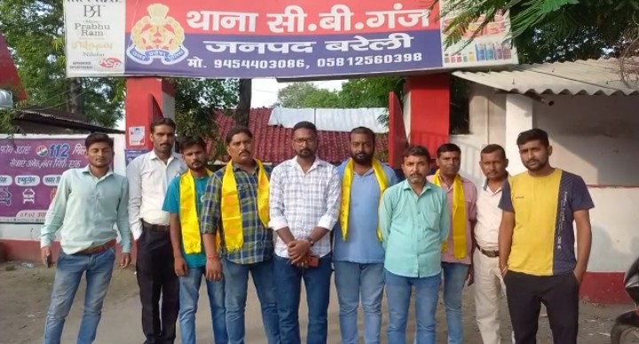 बरेली :कॉलेज प्रबंधन को चकमा दे मुस्लिम युवक 9वी की छात्रा को बहला कर ले गया साथ हिन्दू संगठन पिता सँग ने कराया मुकदमा दर्ज