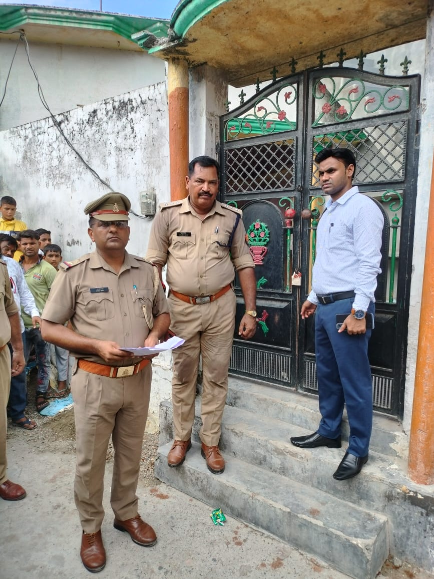 पीलीभीत : थाना न्यूरिया पुलिस द्वारा गौकशी के अपराध में संलिप्त अभियुक्त द्वारा अपराध कर अर्जित की गयी अवैध सम्पत्ति को किया कुर्क