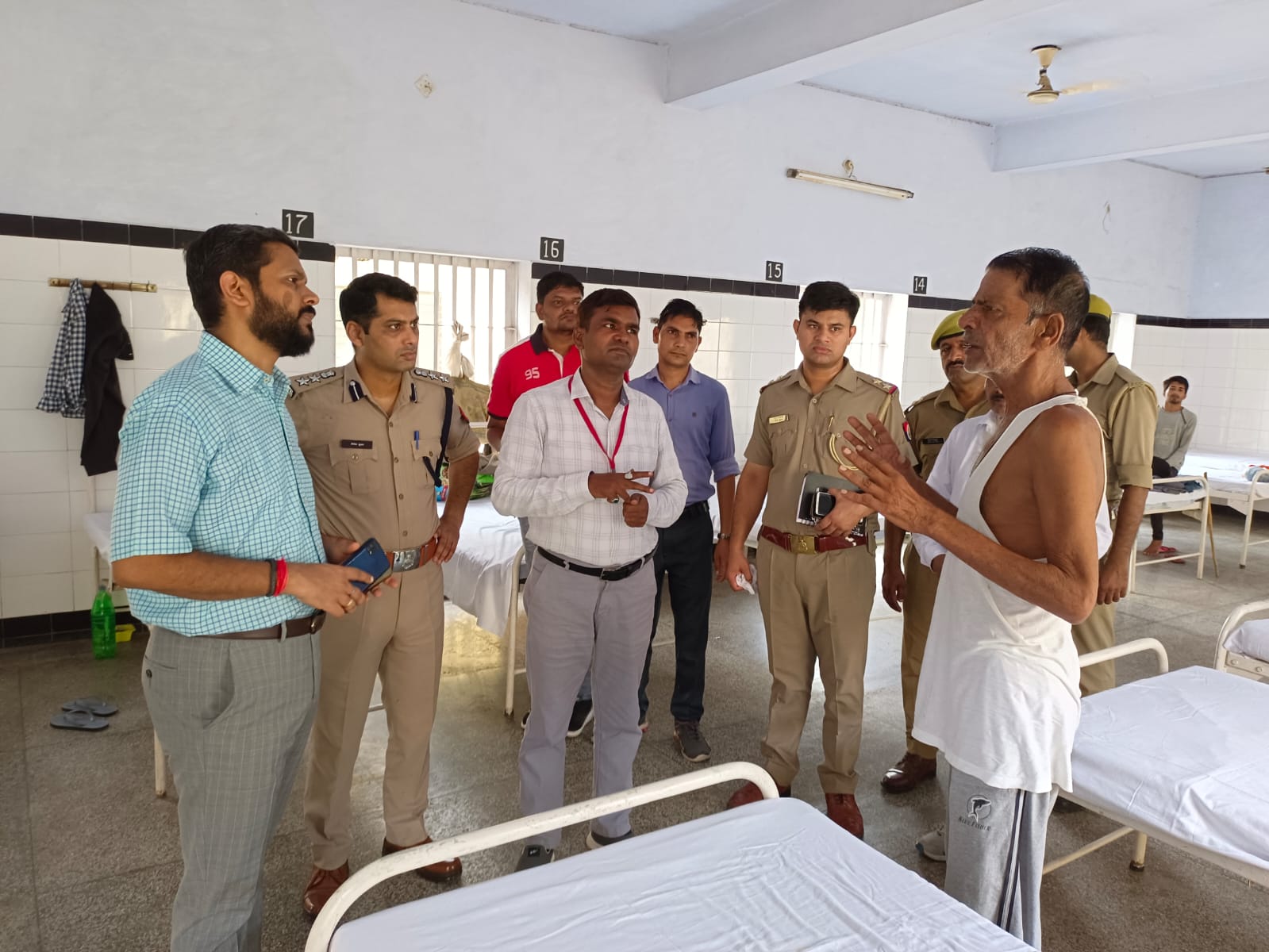 पीलीभीत; जिलाधिकारी एवं पुलिस अधीक्षक द्वारा जिला कारागार का किया गया औचक निरीक्षण।