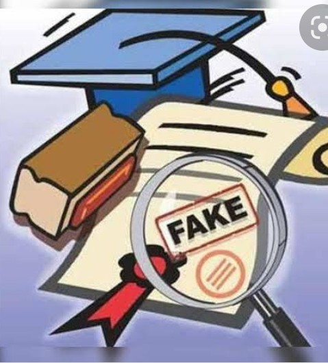 बरेली : नेतृहीन की जमीन हड़पने के लिए बनबा लिया फर्जी आधार कार्ड