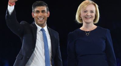 ऋषि सुनक जनता के फेवरेट, UK का नया PM कौन?