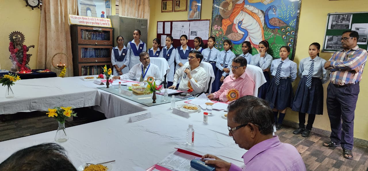 पीलीभीत:जिलाधिकारी की अध्यक्षता में जवाहर नवोदय विद्यालय प्रबन्ध/सलाहकार समिति की बैठक सम्पन्न।