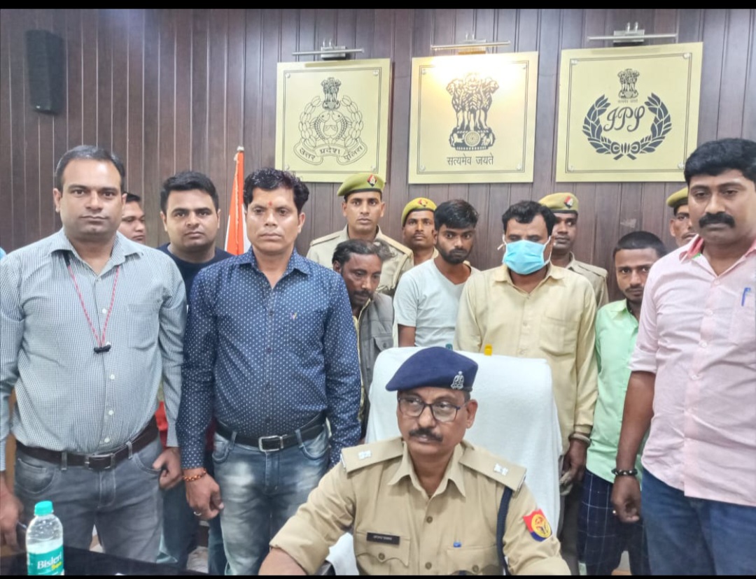 फर्रुखाबाद: पुलिस को मिली बड़ी कामयाबी अंतराज्जीय जहर खुरानी गैंग के चार सदस्य पुलिस की गिरफ्त में