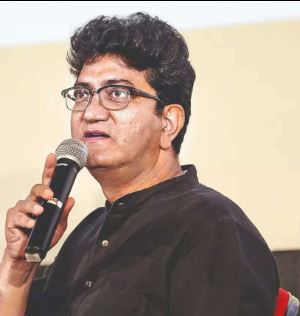 फिल्म इंडस्ट्री से जुड़े लोग अपनी जड़ों को भूल गए हैं : प्रसून जोशी