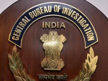 CBI ने मांगी है शिवपाल समेत दो वरिष्ठ अफसरों की भूमिका की पड़ताल की अनुमति