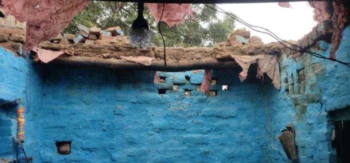 बरेली : मध्य रात्रि मे बरेली क्षेत्र मे लोगो ने महसूस किये भूकंप के झटके, हरदासपुर मे भरभरा कर गिरी छत