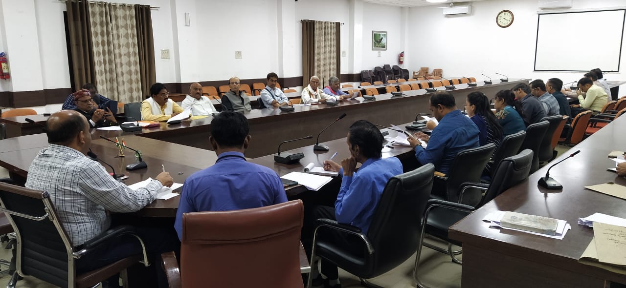 प्रयागराज:राजनीतिक दलों के प्रतिनिधियों के साथ विधानसभा निर्वाचन क्षेत्र निर्वाचक नामावली के विशेष संक्षिप्त पुनरीक्षण कार्यक्रम 2023 के संबंध में बैठक संपन्न