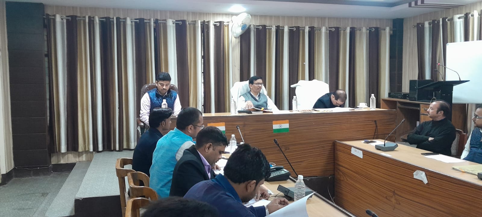 पीलीभीत:उद्योग बन्धुओं की समस्याओं का त्वरित किया जाये निस्तारण।