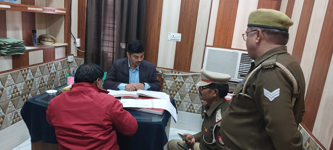 पीलीभीत :थाना कोतवाली एवं सुनगढ़ी का निरीक्षण किया गया।