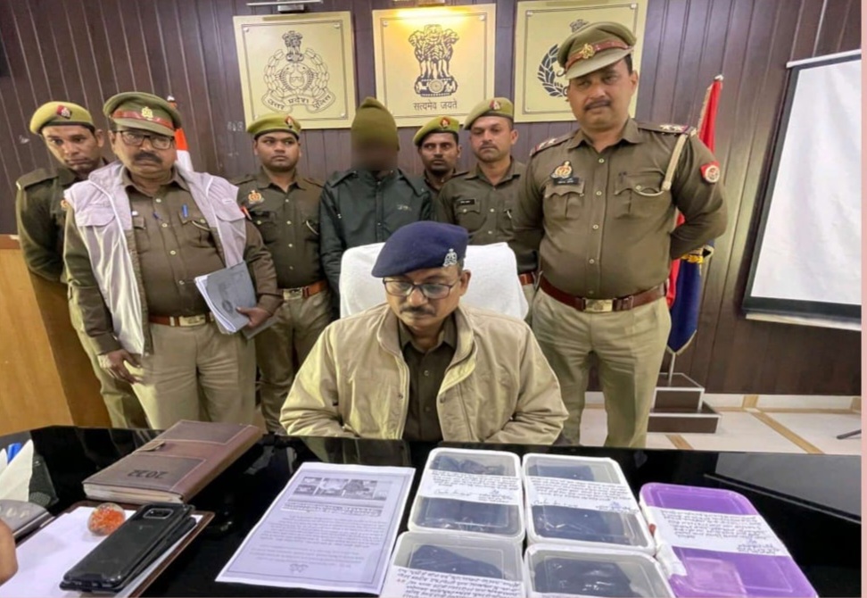 फर्रुखाबाद :  मादक पदार्थों की तस्करी करने वाले अंतर्राष्ट्रीय गिरोह का एक सदस्य किया गया गिरफ्तार
