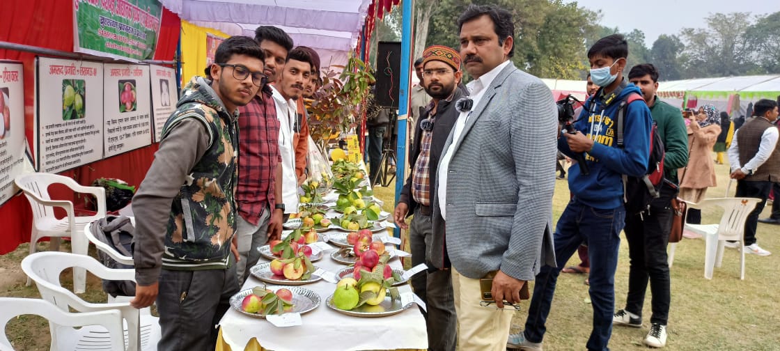प्रयागराज-अमरूद के एक पौधे पर तैयार हो सकती है कई प्रजातियां :वीकेसिंह।