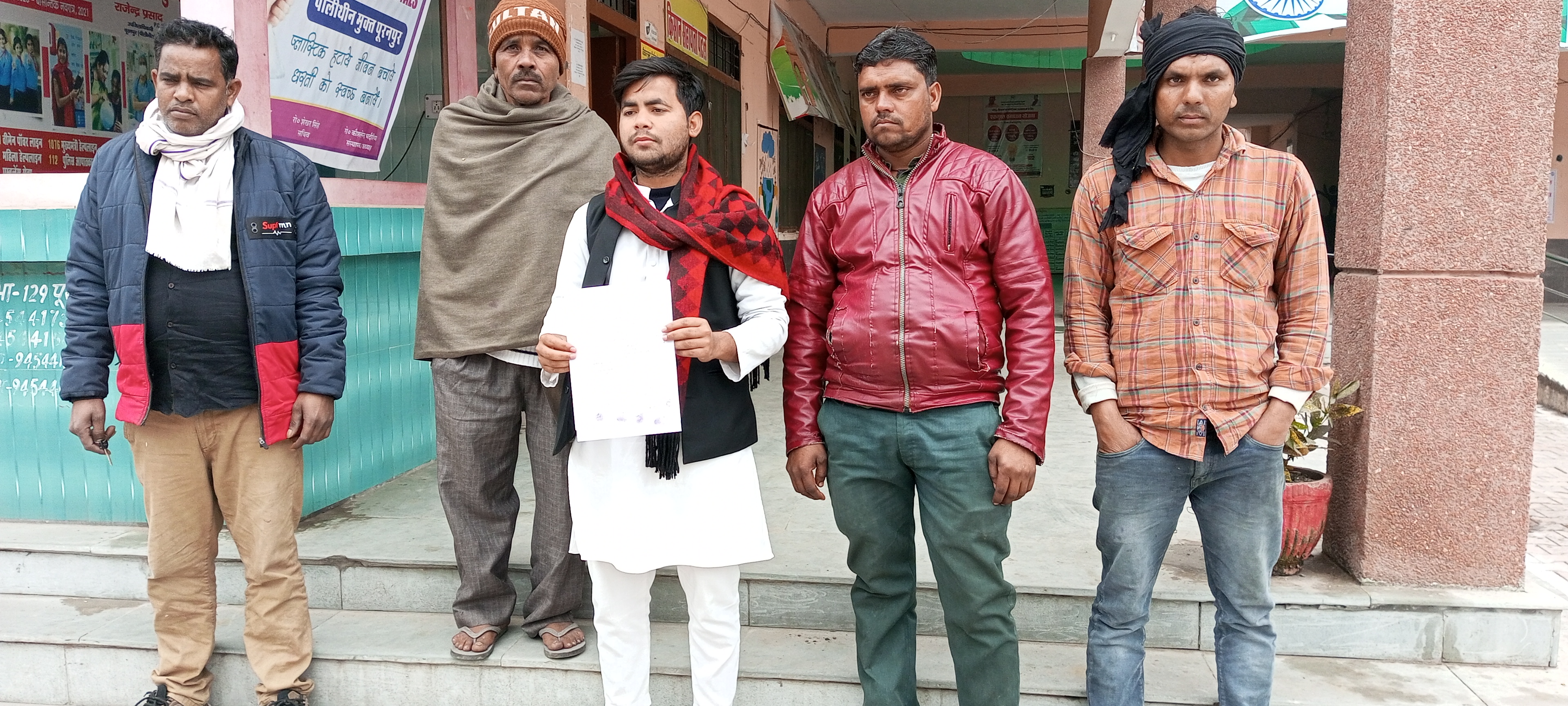 पीलीभीत : उप जिलाधिकारी को ज्ञापन देकर सफाई कर्मचारी नियुक्त कराने की मांग की