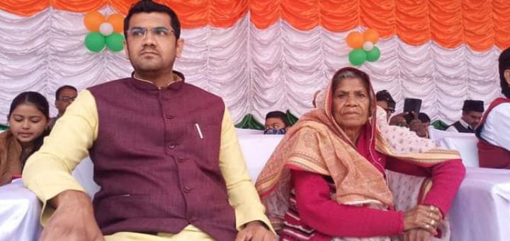 उमरिया- बैगा जनजातीय कलाकार जोधईया बाई को पद्मश्री पुरुस्कार देने की गृह मंत्रालय भारत सरकार ने घोषणा की