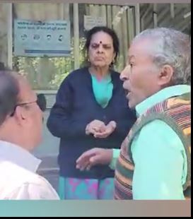 उदयपुर में पूर्व केन्द्रीय मंत्री से मुस्लिम नेताओं की बहस:बोले- गनमैन और नौकर की बेटी को टिकट दिया, पूर्व मंत्री बोलीं- मुझे कुछ पूछता ही नहीं
