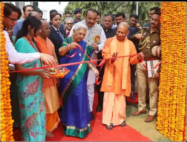 राजभवन में फल शाक भाजी एवं पुष्प प्रदर्शनी:सीएम योगी बोले -आमदनी बढ़ाने के लिए औद्यानिक फसलों की खेती पर जोर दें अन्नदाता