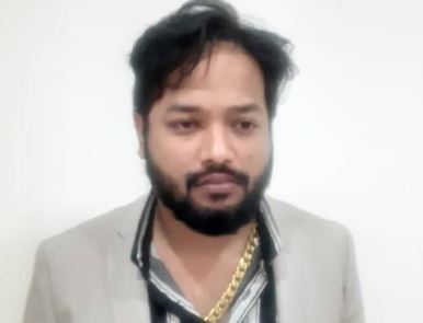 RTO की लोकेशन लेकर ट्रकों को चेकिंग से बचाते थे, यूपी एसटीएफ ने पकड़ा