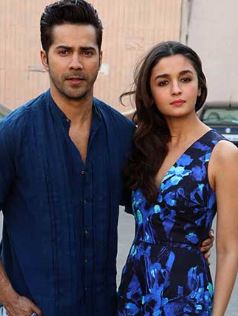 इवेंट में वरुण धवन के साथ पहुंची आलिया भट्ट, शादी के बाद लग रहीं हैं ज्यादा खूबसूरत
