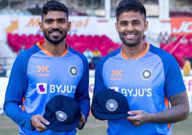 IND Vs AUS - टेस्ट में डेब्यू करते ही सूर्य कुमार यादव ने बनाया  रिकॉर्ड, ऐसा करने वाले पहले भारतीय बल्लेबाज बने।