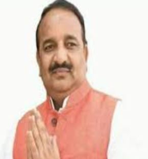 योगी सरकार ने किसानों का ध्यान रखा तभी दोबारा सरकार में आए : मंत्री दिनेश सिंह