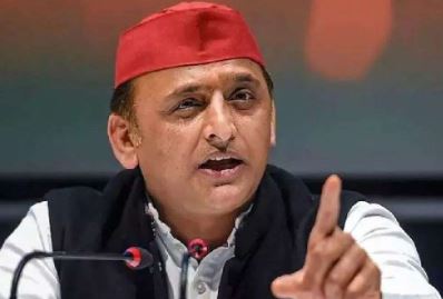 राहुल गांधी के साथ न्याय होगा, आरिफ को इनाम की जगह डरा रहे : अखिलेश यादव