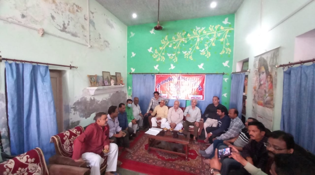 फर्रुखाबाद : फतेहगढ़ में श्री राम लीला परिषद की ओर से रामनवमी पर निकलने वाली शोभा यात्रा को लेकर एक बैठक का आयोजन किया गया