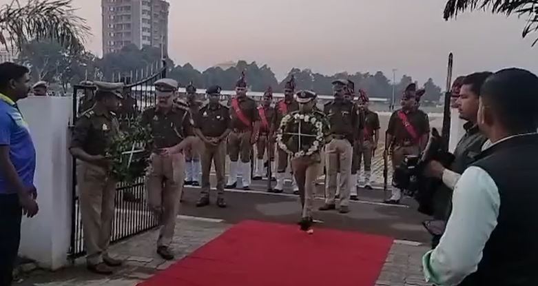 रायबरेली -प्रयागराज गोलीकांड में गनर राघवेंद्र सिंह का पार्थिव शरीर पहुंचा उनके गांव