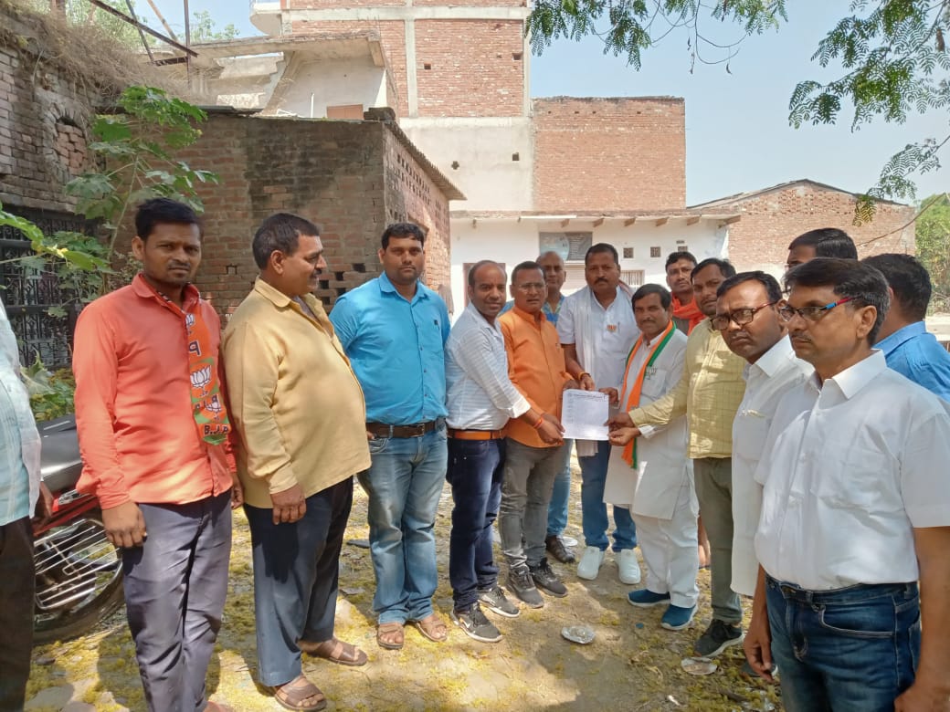जौनपुर:शाक्य मौर्य सभा ने नगरपालिका अध्यक्ष पद की प्रत्यासी मनोरमा मौर्या को दिया खुला समर्थन