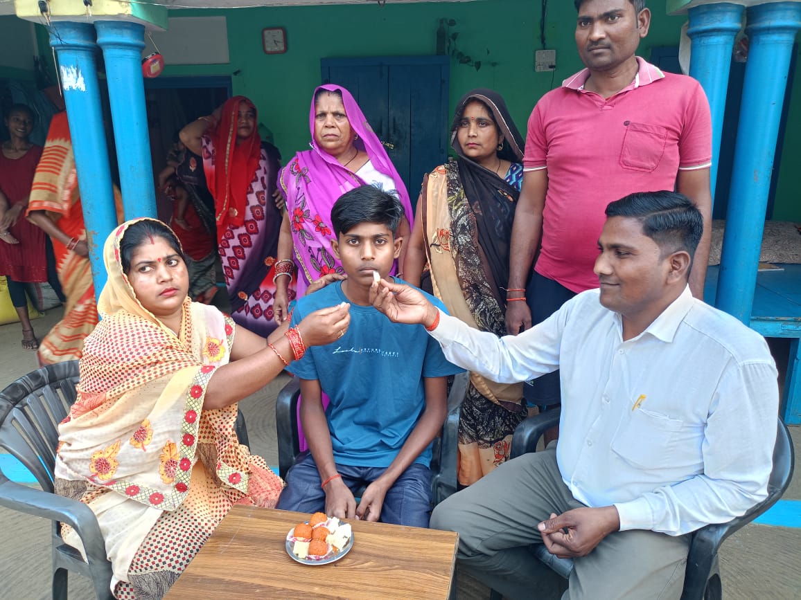 पीलीभीत:तहसील पूरनपुर के बालक वर्ग में नितीश कुमार कुशवाहा व बालिका वर्ग में अंशिका कुशवाहा ने तहसील में प्रथम स्थान प्राप्त किया