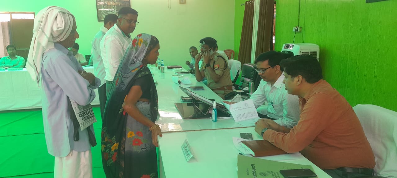 पीलीभीत:सम्पूर्ण समाधान दिवस में 17 शिकायती प्रार्थना पत्र प्राप्त हुये तथा मौक पर 05 का हुआ निस्तारण।
