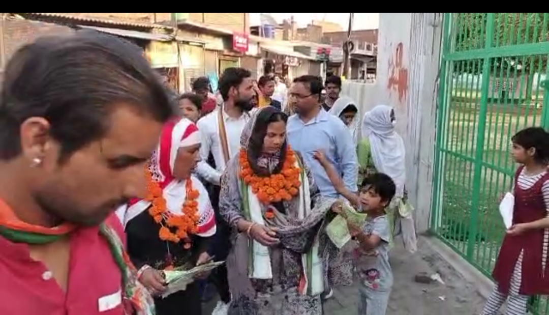 जनपद फर्रुखाबाद में होने वाले नगर पालिका के चुनाव कांग्रेस प्रत्याशी