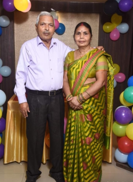 बरेली - पति पत्नी का साथ निभाने हेतु पत्नी की म‌त्यु के तत्काल बाद ही दिवंगत हो गये।