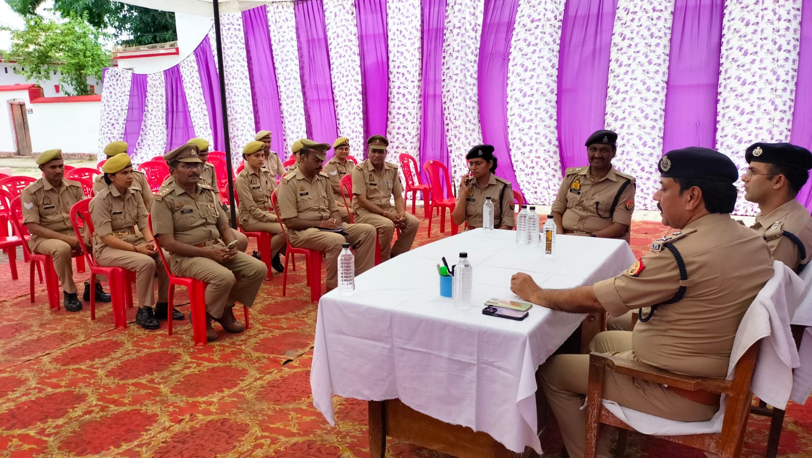 पीलीभीत:पुलिस महानिरीक्षक बरेली परिक्षेत्र,बरेली तथा पुलिस अधीक्षक पीलीभीत द्वारा थाना गजरौला/थाना सुनगढी/थाना कोतवाली का किया गया आकस्मिक निरीक्षण