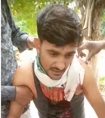 मैनपुरी :  अकबरपुर में दोस्त ने कोल्ड ड्रिंक पिलाने के बहाने गर्दन पर मारा चाकू