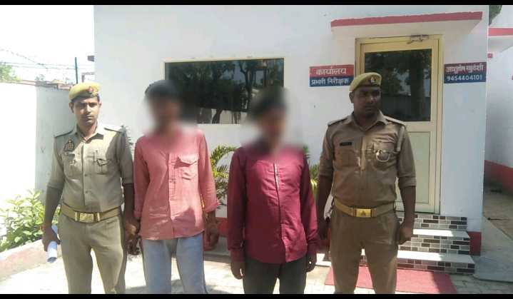 पीलीभीत : अभियुक्तों को 42 किलो गौवंशीय मांस व गौवध से सम्बन्धित उपकरणों सहित किया गिरफ्तार।