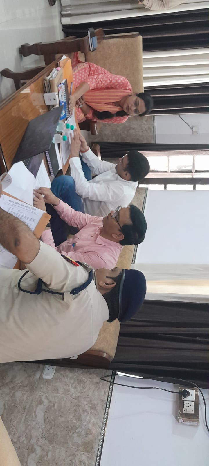 पीलीभीत:जिलाधिकारी एवं पुलिस अधीक्षक द्वारा जिला कारागार का किया औचक निरीक्षण।