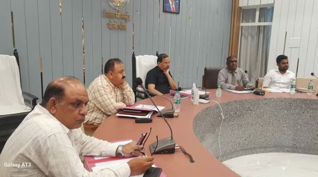पीलीभीत में खेलो इंडिया के तहत उपलब्ध कराए जाएं खेल उपकरण
