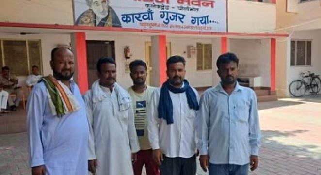 पीलीभीत में ईंट भट्ठा संचालक के बेटे ने रिवॉल्वर तानकर दी धमकी