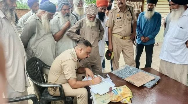 पीलीभीत में फंदे से लटका मिला विवाहिता का शव