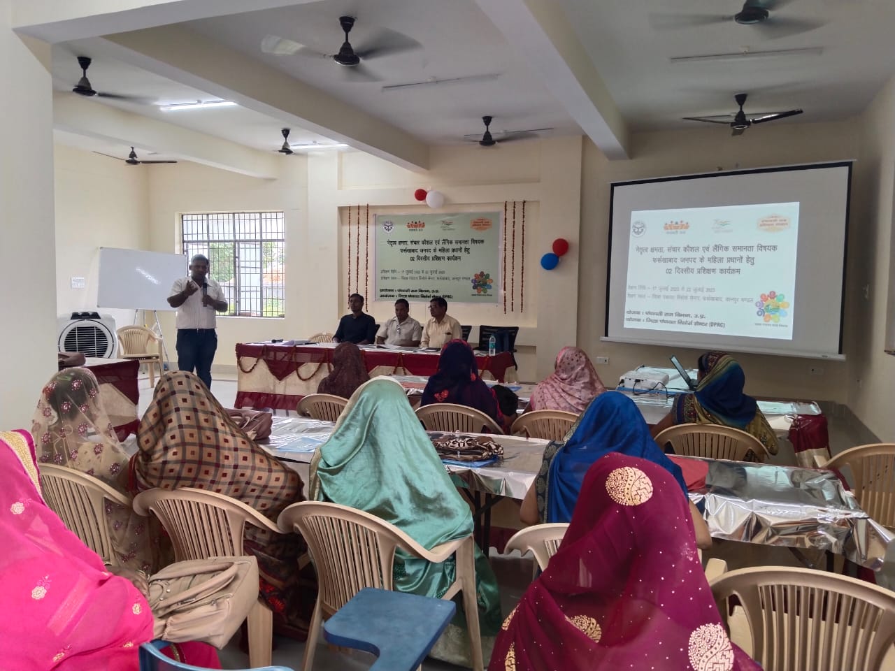 फर्रुखाबाद: एमडीए को सफल बनाने के लिए महिला प्रधानों का मिलेगा साथ,फाइलेरिया मुक्त गांव बनाने में सभी दें सहयोग - सहायक खंड विकास अधिकारी