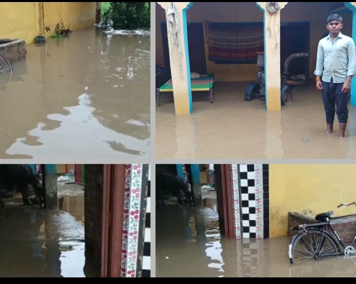 बरेली - जलभराव की समस्या से जूझ रहे हैं राजपुर कला के ग्रामीण घर में घुसा पानी।