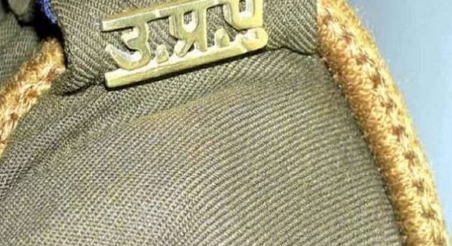 मैनपुरी में किसान ने परिवार संग किया आत्मदाह का प्रयास, जिलाधिकारी कार्यालय पर तैनात होमगार्ड ने बचाई जान