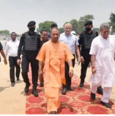 अयोध्या में श्रीराम मंदिर में दर्शन पूजन के बाद मंदिर निर्माण और विकास कार्यों की मुख्यमंत्री योगी आदित्यनाथ करेंगे समीक्षा
