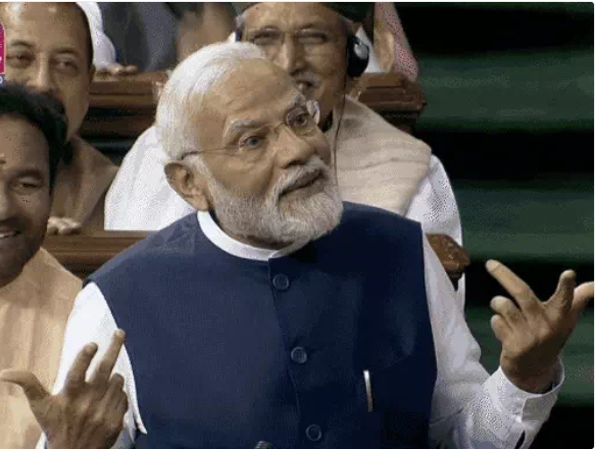 अविश्वास प्रस्ताव पर 2 घंटे बोले PM; विपक्ष के वॉकआउट के बाद मणिपुर का जिक्र