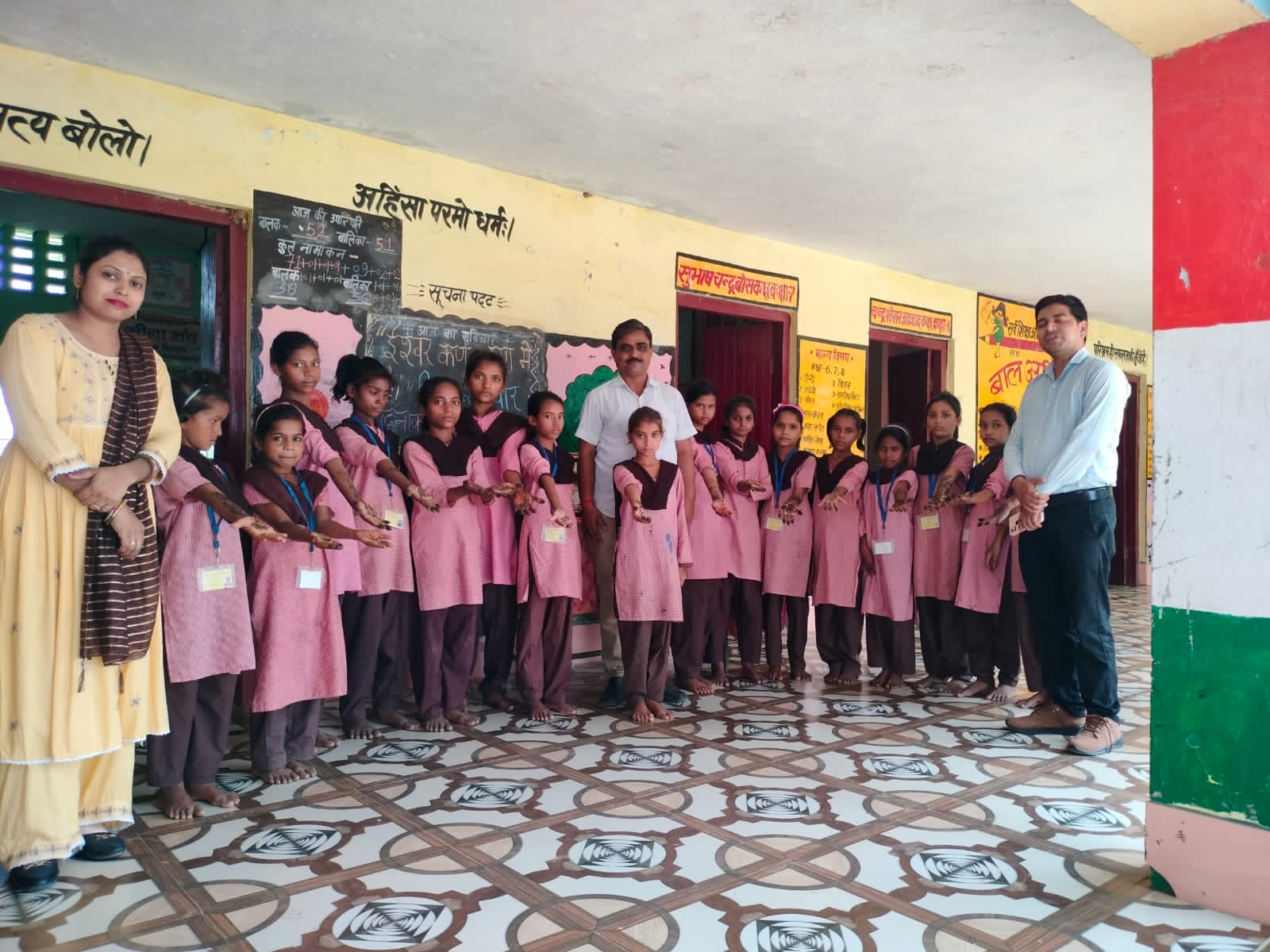हरदोई :SRG शशांक मिश्र द्वारा उच्च प्राथमिक विद्यालय सदरियापुर का किया गया सहयोगात्मक पर्यवेक्षण।